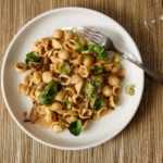 Рецепт Вкусные макароны с грибами, сыром, брюссельской капустой