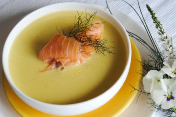 Суп-пюре из тыквы и картофеля с копченой рыбой, рецепт с фото