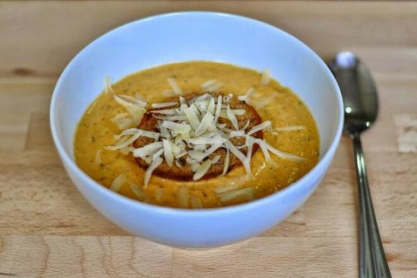 Сливочный суп-пюре с курицей, тыквой и сыром, рецепт с фото и видео