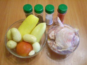 Курица с овощами и кабачками
