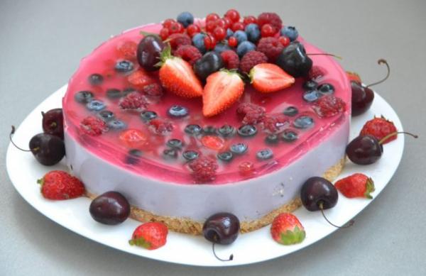 Торт с ягодами без выпечки  - вкусно, просто - фоторецепт пошагово