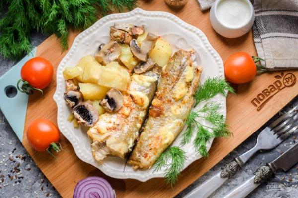 Рыба запеченная с грибами и картофелем - просто,вкусно - фоторецепт пошагово
