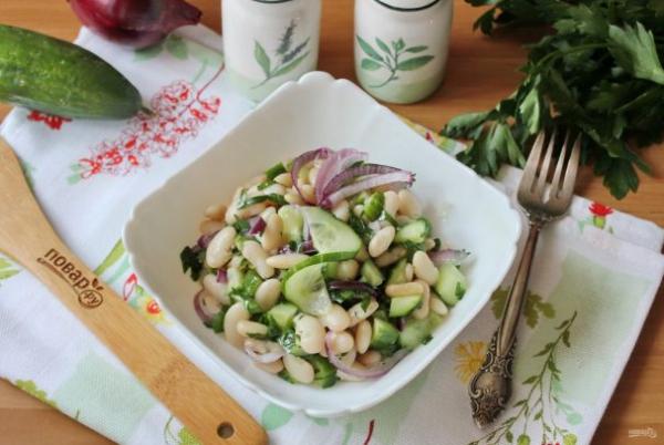 Салат с фасолью и огурцами - просто,вкусно - фоторецепт пошагово