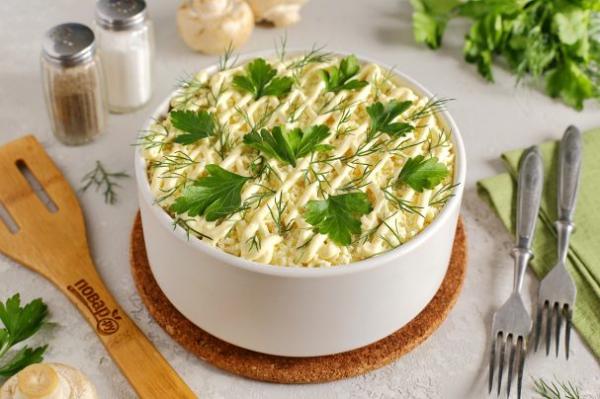 Салат из жареных шампиньонов - просто,вкусно - фоторецепт пошагово