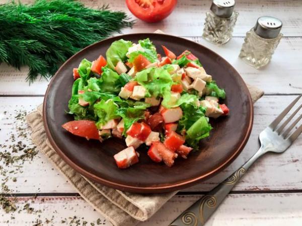 Салат с крабовыми палочками и адыгейским сыром - просто,вкусно - фоторецепт пошагово