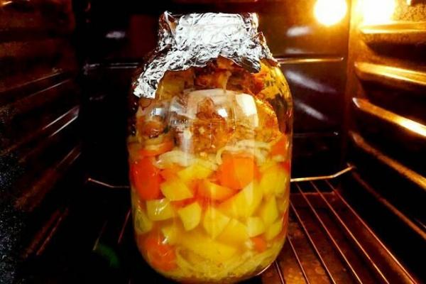 Курица в банке с болгарским перцем и помидорами, рецепт с фото и видео - просто,вкусно - фоторецепт пошагово