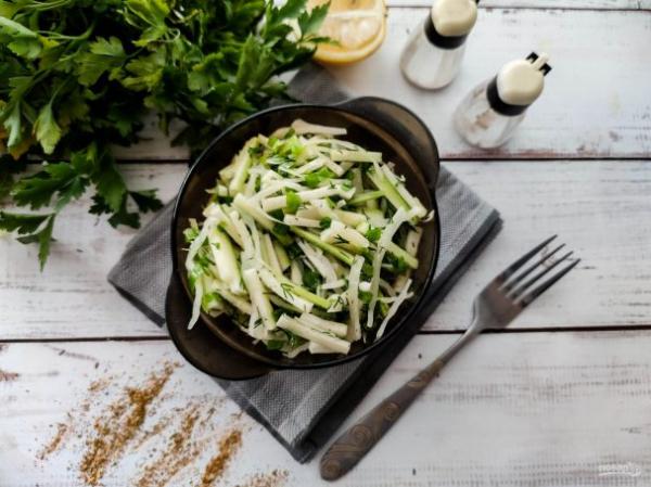Салат из капусты и кабачков - просто,вкусно - фоторецепт пошагово