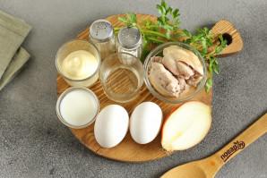 Салат с курицей и яйцами