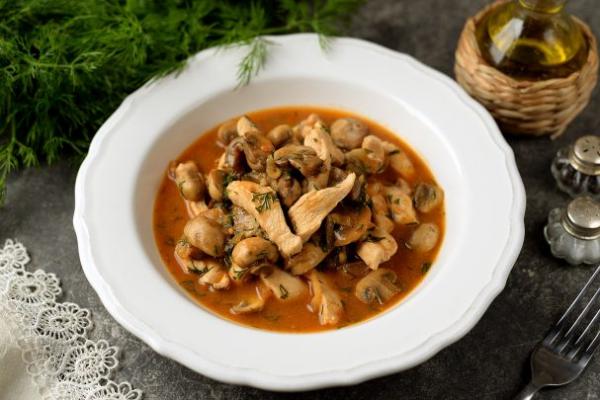 Курица с грибами в горчичном соусе - просто,вкусно - фоторецепт пошагово