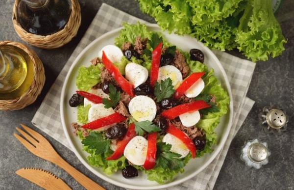 Салат с тунцом и болгарским перцем - просто,вкусно - фоторецепт пошагово