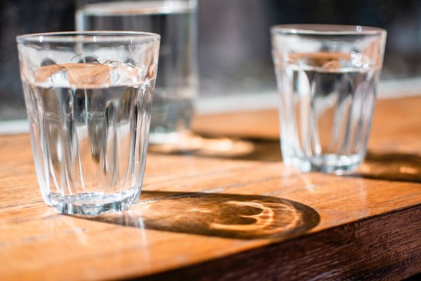 Норма воды в день: почему опасно пить много жидкости
