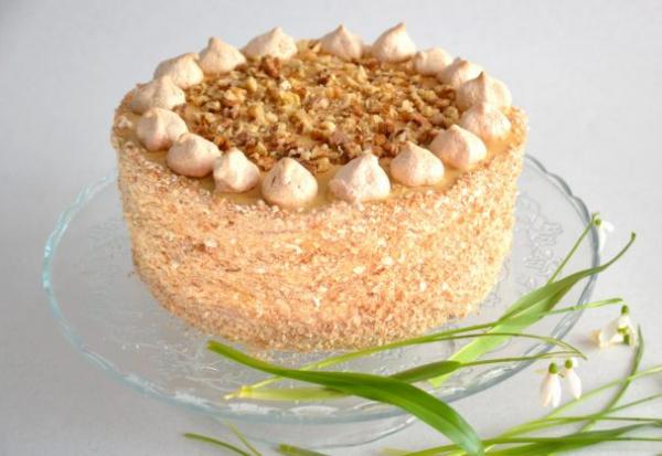 Бисквитный торт с вареной сгущенкой  - просто,вкусно - фоторецепт пошагово