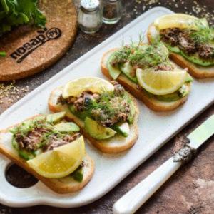 Бутерброды с авокадо и тунцом - просто,вкусно - фоторецепт пошагово