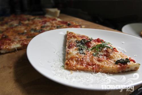 Пицца с помидорами и базиликом - просто,вкусно - фоторецепт пошагово