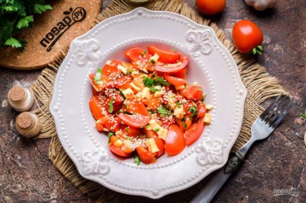 Салат из печеного болгарского перца с помидорами - просто,вкусно - фоторецепт пошагово