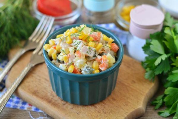 Салат с бужениной и кукурузой - просто,вкусно - фоторецепт пошагово