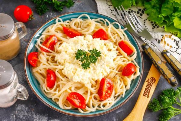 Спагетти с творожным сыром - просто,вкусно - фоторецепт пошагово