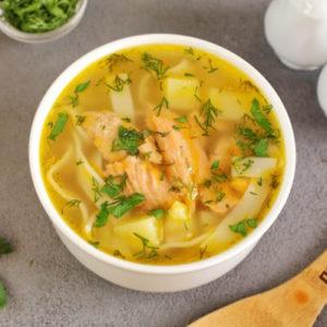 Суп с лапшой и лососем - просто,вкусно - фоторецепт пошагово