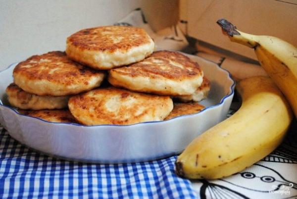 Сырники с бананом - просто,вкусно - фоторецепт пошагово